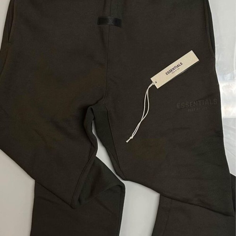 FEAR OF GOD ESSENTIALS - RELAXED SWEATPANTS